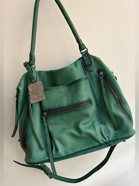 We The Free Emerson tote in Greenery!! 🔥Gorgeous Emerald Green 🔥